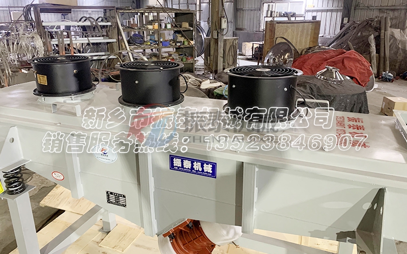 芝麻風(fēng)冷振動篩廠家