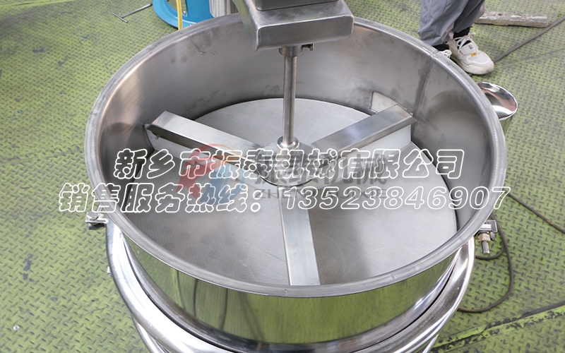 什么是強制振動篩？是在振動篩篩面加刮板嗎？